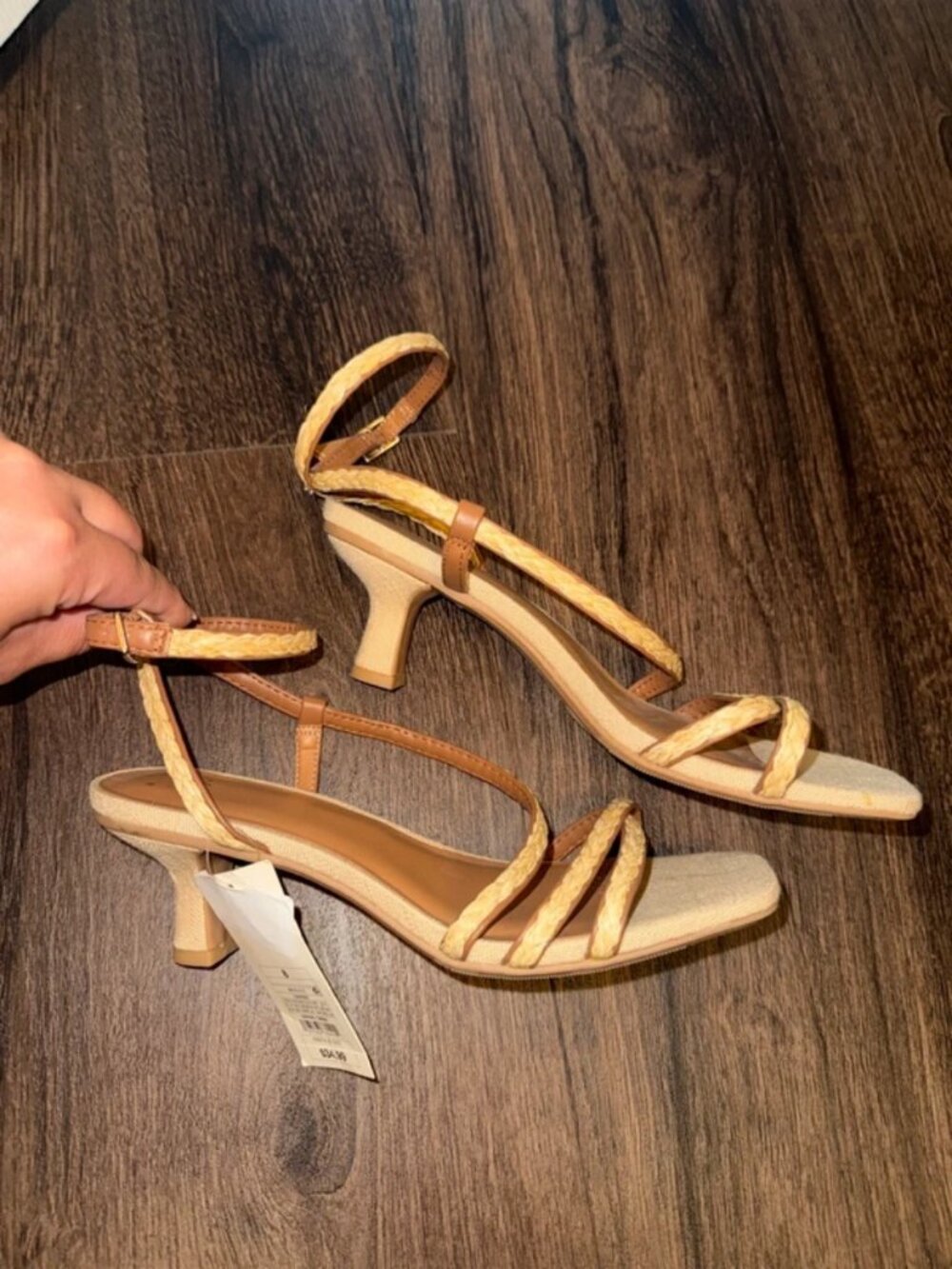 Target heels - Picture 2 of 4